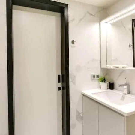 Smart Host
